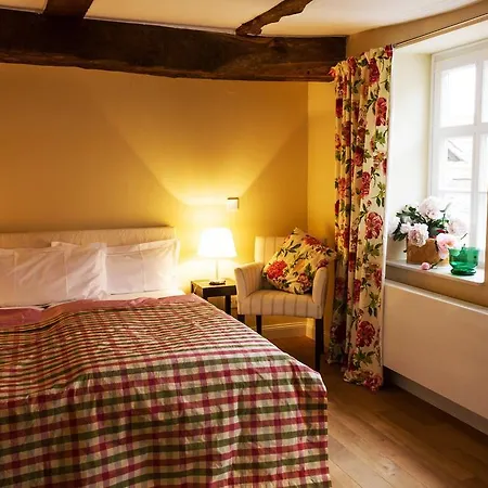 Отель Romantik Zum Rosenhof 4*