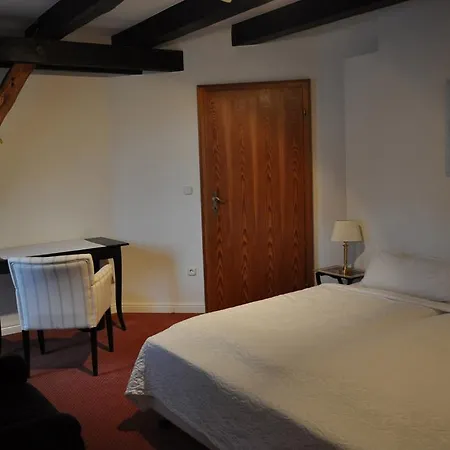 Отель Romantik Zum Rosenhof 4*