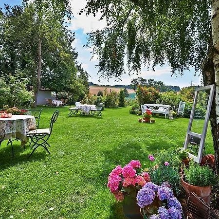 Отель Romantik Zum Rosenhof Hesserode